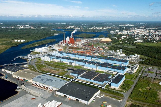  ANDRITZ is suppling sustainable technologies, including a new debarking line, a new biomass boiler, and a recausticizing plant upgrade, to help Stora Enso achieve its sustainability commitments at its Oulu mill, Finland. © ANDRITZ 