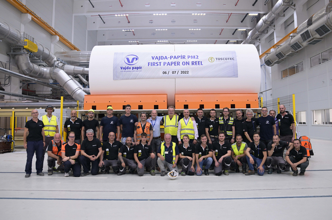 Toscotec and Vajda-Papír’s teams at Vajda-Papír tissue mill in Hungary.