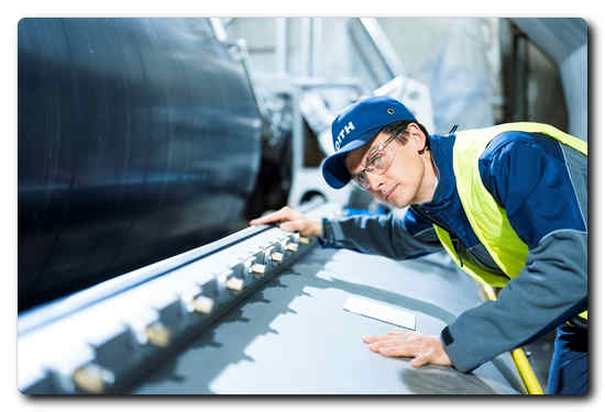 Martin Lehrner Voith Paper Global Product Manager at the SpeedSizer AT on the PM 6 in Zülpich